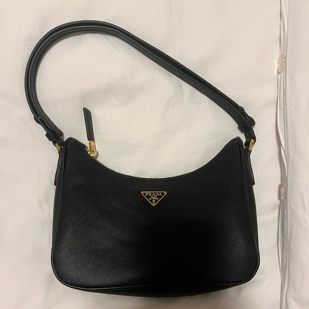 Prada Re-Edition 2005 Saffiano leather bag